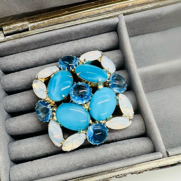 Vintage Blue Rhinestone Brooch - Picture 12 of 14
